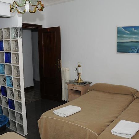 Pension Iglesias Zaragoza Exteriör bild