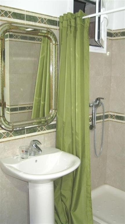 Pension Iglesias Zaragoza Rum bild