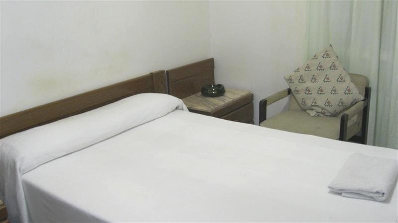 Pension Iglesias Zaragoza Rum bild